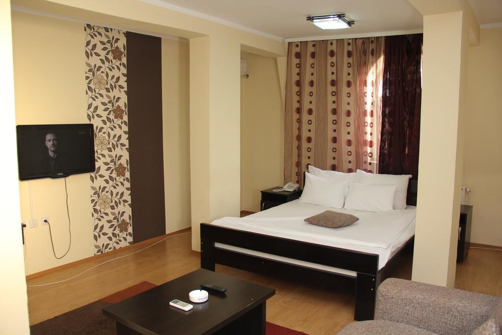 Garni Hotel Rile Men Ni Zimmer foto