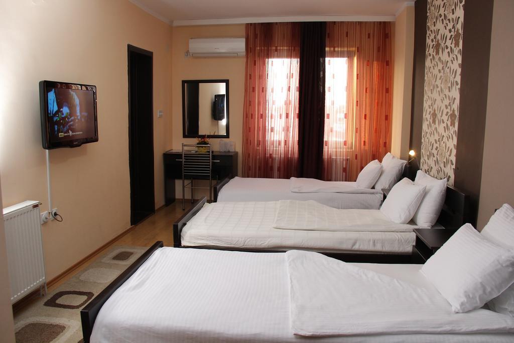 Garni Hotel Rile Men Ni Zimmer foto